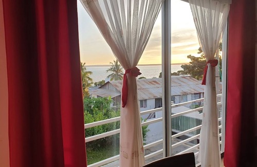 Mahahanga Tanana Apartment | Spacious, air-conditioned apartment with sea view