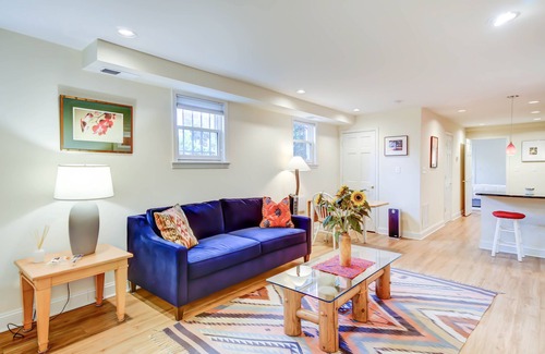 Capitol Hill Apartment | Spacious & Airy 1-BR near Eastern Mkt/Capitol