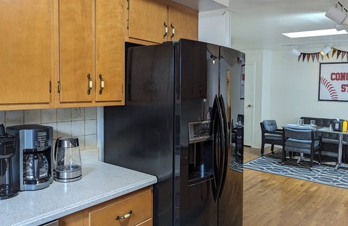Columbus House | Spacious All-Star Sport House - 1 mile from NexusPark - Pet and Family Friendly!