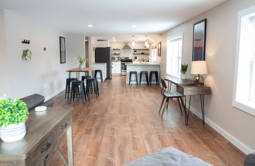 Ellsworth Apartment | Spacious and Bright Downtown APT with River View