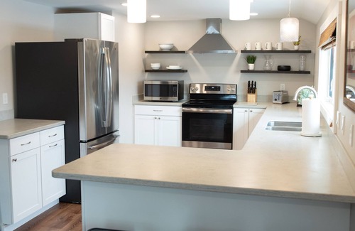 Ellsworth Apartment | Spacious and Bright Downtown APT with River View