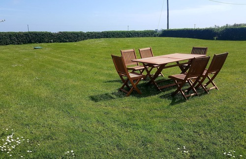 Rosslare Harbour House | Spacious and bright family friendly home, safe and secure in central location.