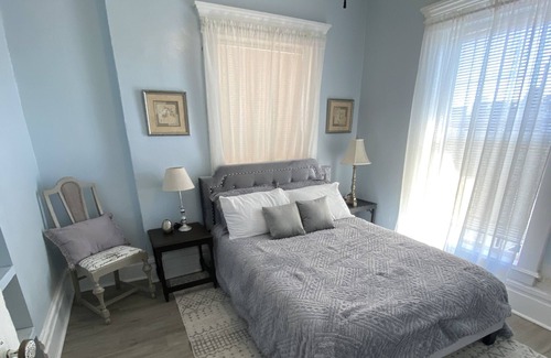 Logansport Apartment | Spacious and bright Apartment steps from Downtown.