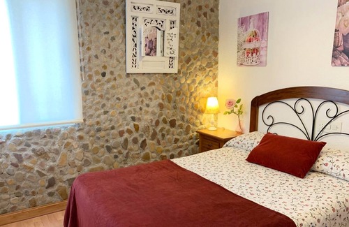 Sot de Ferrer Cottage | Spacious and comfortable apartment, 3 bedrooms, 2 bathrooms, living room with fireplace