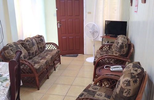 Georgetown House | Spacious and comfortable One bedroom apartment,Centrally located in Georgetown