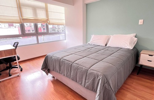 San Antonio Apartment | Spacious and comfortable 3-bedroom apt. with balcony in Miraflores, Free Parking