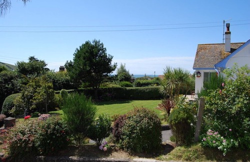 Croyde House | Spacious And Comfortable Traditional Croyde Cottage- short walk to beach