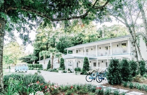 Fairhope Apartment | Spacious and creatively designed Suite. Private and near The Grand Hotel. Pets