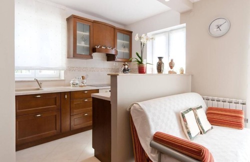 Spadici Apartment | Spacious and fully equipped two bedroom apartment in a great location in Porec near the beach