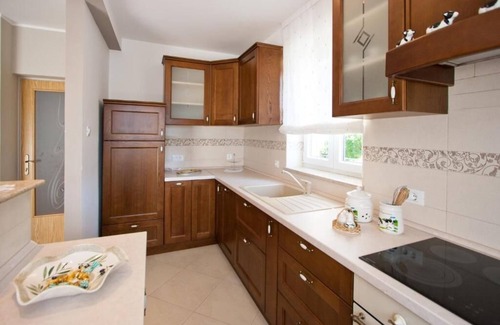 Spadici Apartment | Spacious and fully equipped two bedroom apartment in a great location in Porec near the beach