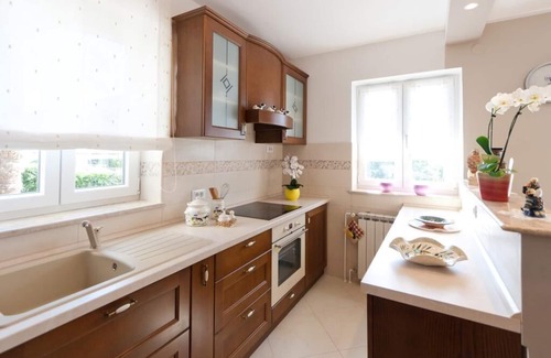 Spadici Apartment | Spacious and fully equipped two bedroom apartment in a great location in Porec near the beach