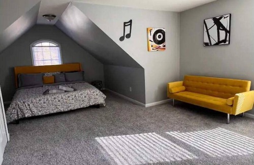 Sandtown House | Spacious and gracious home!