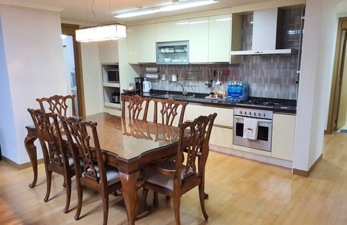 Hannamil-tong Condo | Spacious and modern, great for families