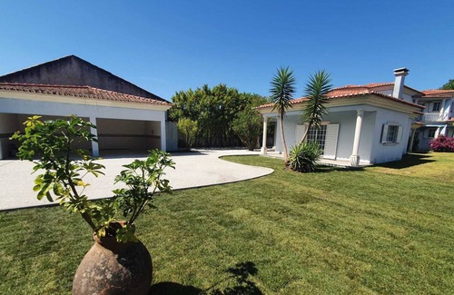 Pataias Gare Villa | Spacious and modern villa in the middle of the pines - Clos de mur - NAZARÉ