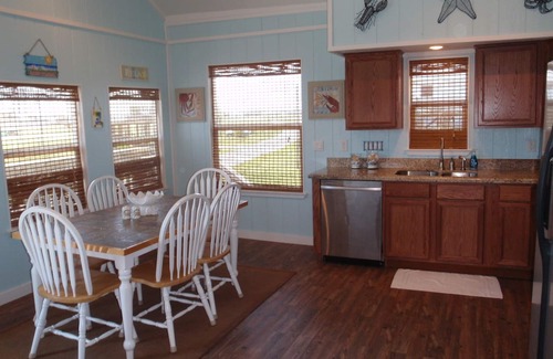 San Luis House | Spacious and Open Freshly Remodeled Beach House, We Rent Golf Carts!
