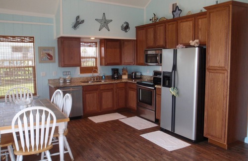 San Luis House | Spacious and Open Freshly Remodeled Beach House, We Rent Golf Carts!