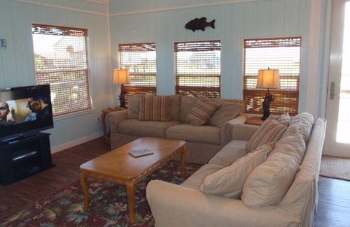 San Luis House | Spacious and Open Freshly Remodeled Beach House, We Rent Golf Carts!