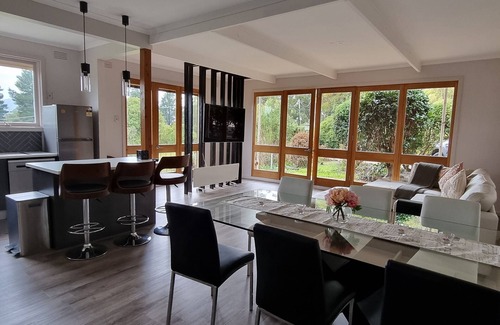 Woori Yallock House | Spacious and peaceful country house