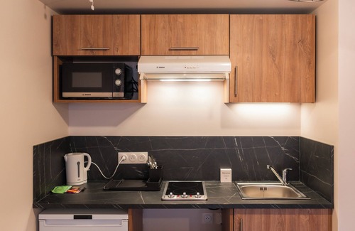 Besancon Condo | Spacious and peaceful, the T1 Bis "HUGO" is ideal for 1 to 2 people.