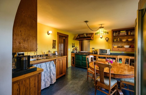 Orleans House | Spacious and restful rural retreat house for families and groups.