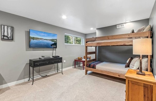 Strawberry House | Spacious and secluded cabin, backs forest and hiking trails