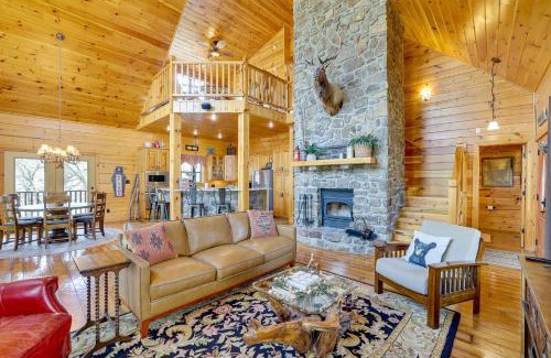 Maysville House | Spacious and Secluded Cabin 25 Mi to Bentonville!