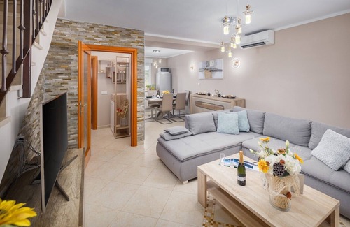 Rosini Apartment | Spacious and well-equipped duplex apartment near Porec with great views.