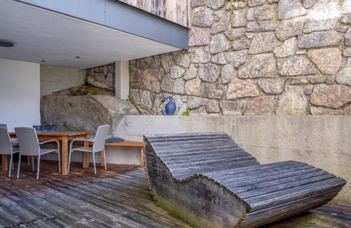 Helfenstein House | Spacious apartment with fitness and sauna for 9