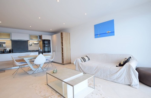 Evian-les-Bains Apartment | Spacious apartment for 4 with balcony, wifi and pets allowed