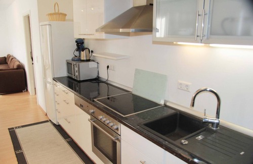 Am Pragfriedhof Apartment | Spacious apartment in the heart of Stuttgart.