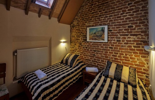 Mesch Apartment | Spacious Apartment near Town Center in Mesch