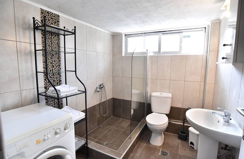 Kavala Apartment | Spacious apartment directly by the sea 2 floors