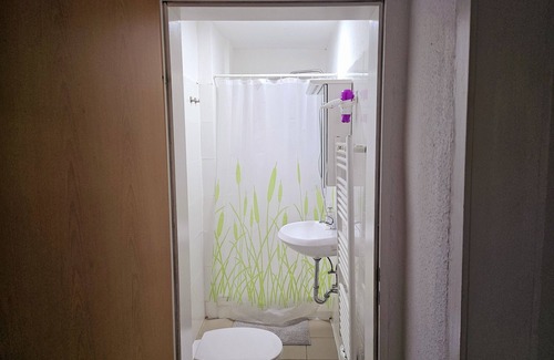 Schonnebeck Apartment | Spacious apartment for 4 people directly opposite the Zeche Zollverein.