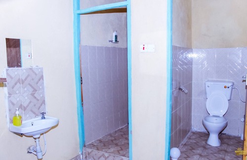 Siaya Bed & Breakfast | Spacious Apartment for anyone visiting Siaya- close to great sites