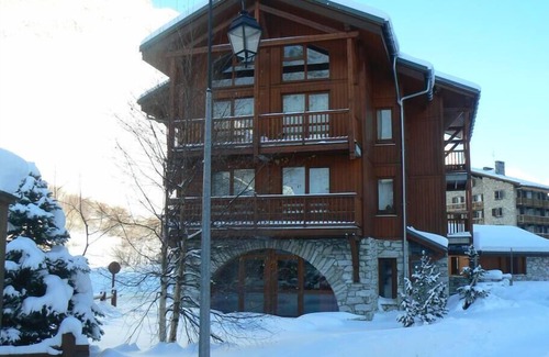 Val-d'Isere Apartment | Spacious apartment 50 m from ski slopes