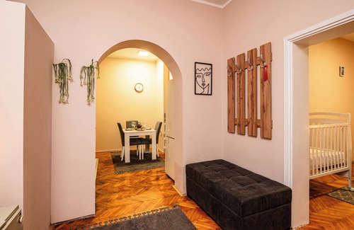 Palilula Apartment | Spacious apartment in a perfect location with high-speed internet and A/C