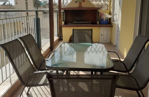 Athens Apartment | Spacious Apartment in Athens center 5 min walk from 2 metro and train stations.