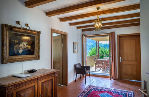 Ruetli Apartment | Spacious apartment in a unique location directly above Lake Lucerne