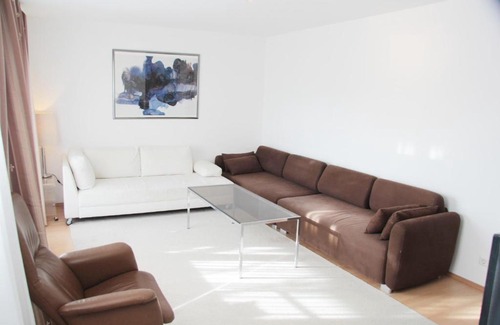 Am Pragfriedhof Apartment | Spacious apartment in the heart of Stuttgart