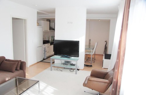 Am Pragfriedhof Apartment | Spacious apartment in the heart of Stuttgart