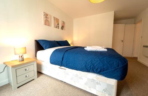 Woking Apartment | Spacious Apartment in Woking Town Centre