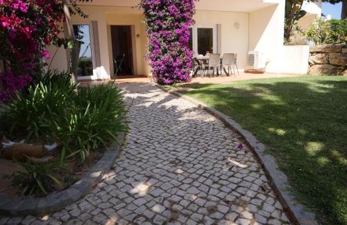 Porto de Mos Apartment | Spacious Apartment near Porto de Mos Beach, Lagos.