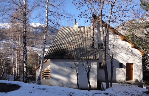 Allos Apartment | Spacious apartment surrounded by nature