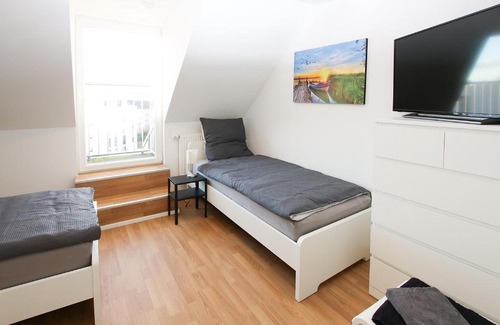 Wetzlar Apartment | Spacious Apartment with Balcony & WiFi