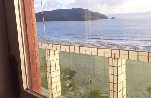 Boqueirao Apartment | Spacious Apartment with Sea View, Santos-SP