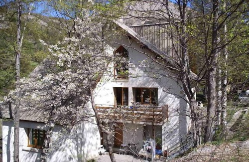 Allos Apartment | Spacious apartment with large terrace in nature