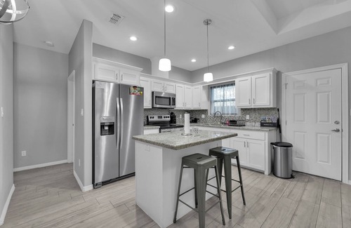Weslaco Apartment | Spacious Apartment with 3 Bedrooms in Gated Community