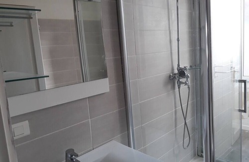 Cimiez Apartment | Spacious Appartment Wifi Next To The Port