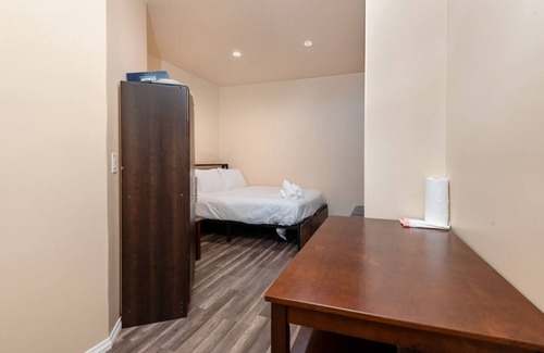 Beverly Hills Apartment | Spacious Apt Sleeps 3 in BH!