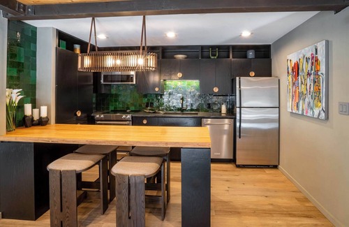 Downtown Apartment | Spacious Aspen Core 1 BR | AC & Private Deck!